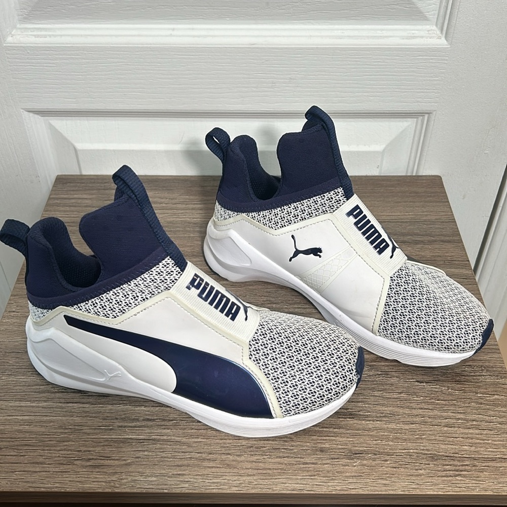 PUMA FIERCE CORE SNEAKERS RUNNING SHOES WOMEN SIZE 6
